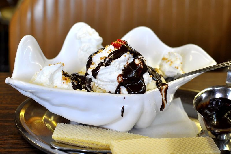 Illinois: Margie's Candies – Chicago