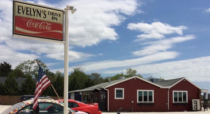 Evelyn's Drive-In in Tiverton