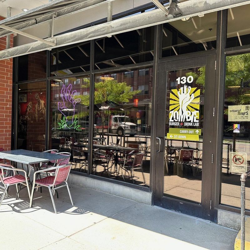 Iowa: Zombie Burger + Drink Lab – Des Moines