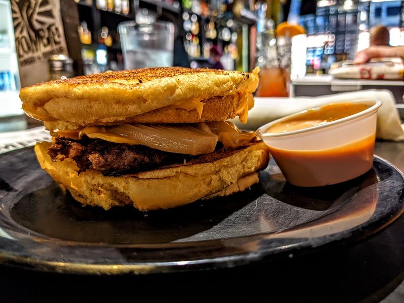 Iowa: Zombie Burger + Drink Lab – Des Moines