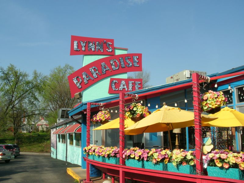 Lynn’s Paradise Café – Louisville