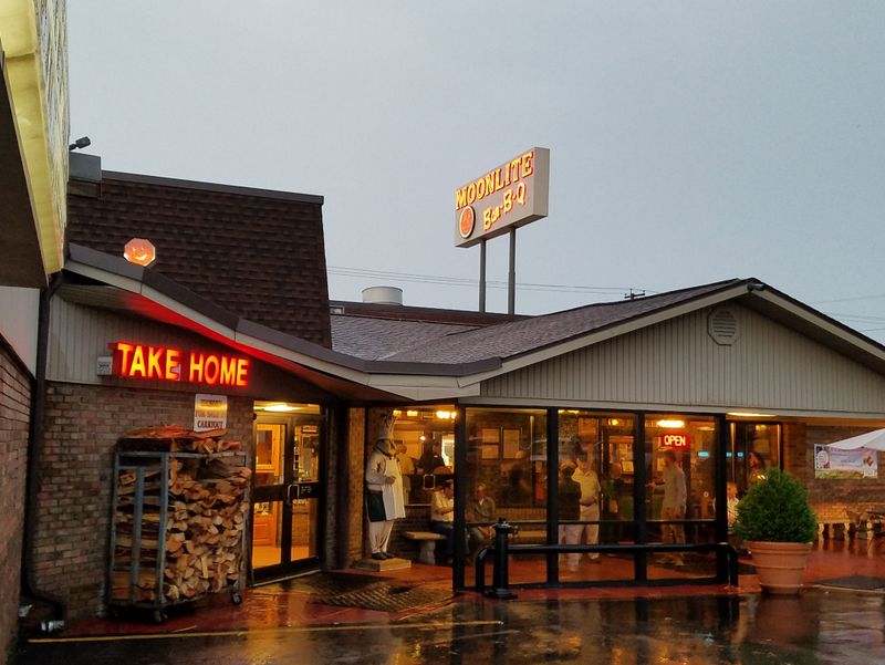 Kentucky - Moonlite Bar-B-Q Inn