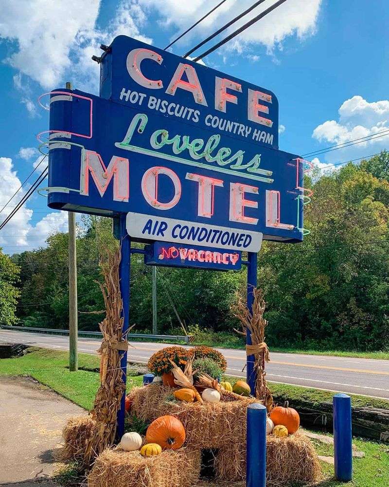 Loveless Cafe