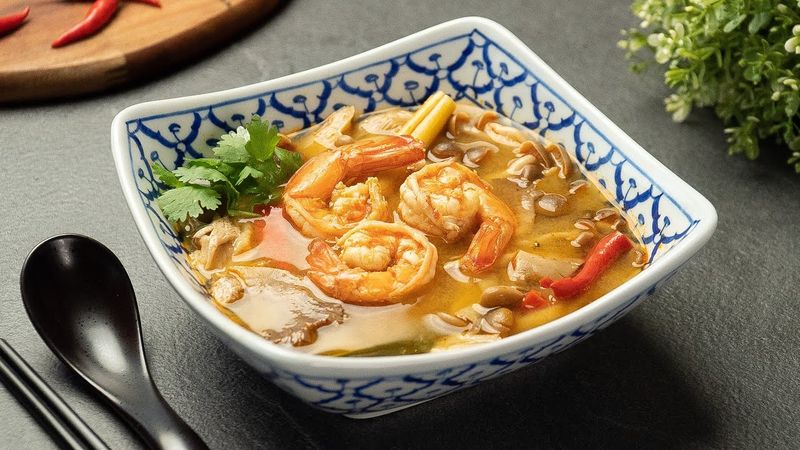 Thai Tom Yum Goong Nam Sai
