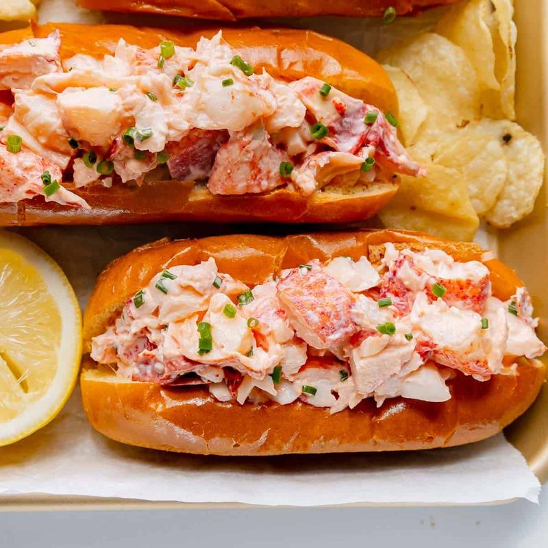 Maine: Lobster Roll