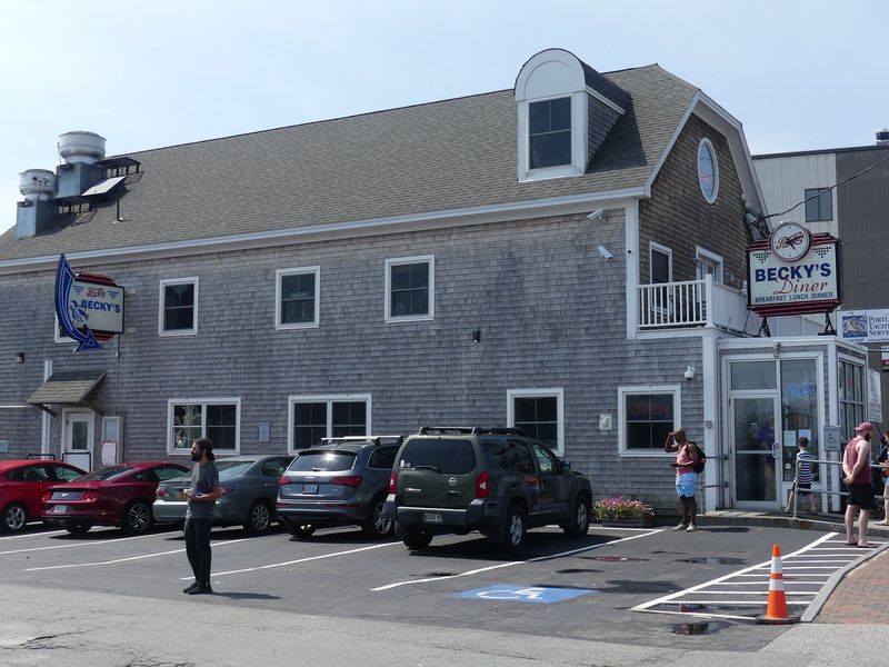 Maine: Becky's Diner – Portland