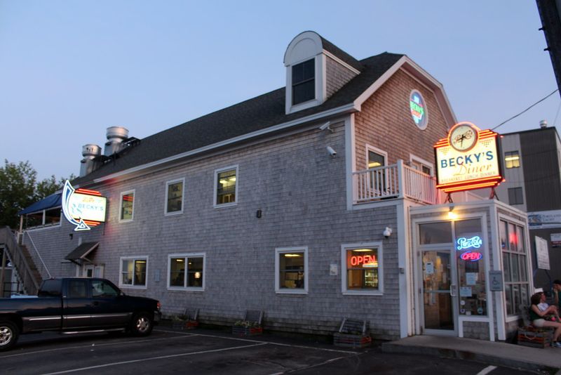 Maine: Becky's Diner – Portland