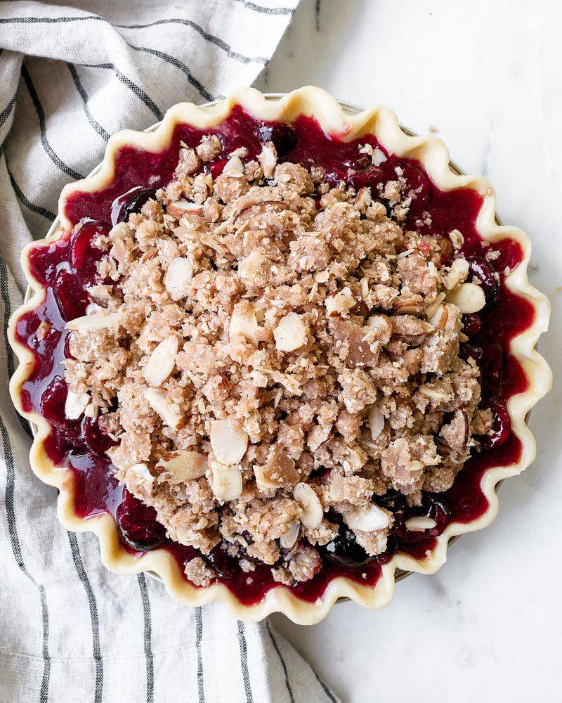 Cherry Almond Crumble Pie