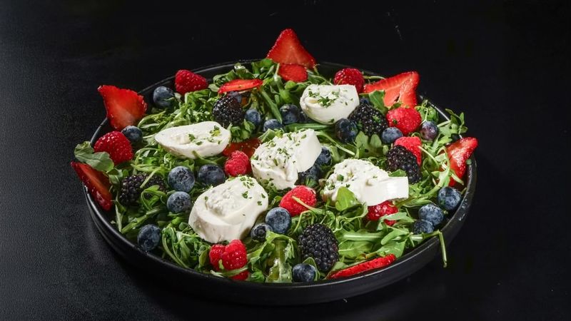 Berry Burrata Delight