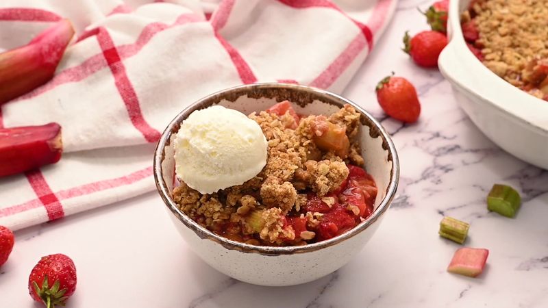 Strawberry Rhubarb Crisp