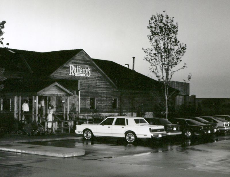 Rafferty’s Restaurant & Bar – Bowling Green