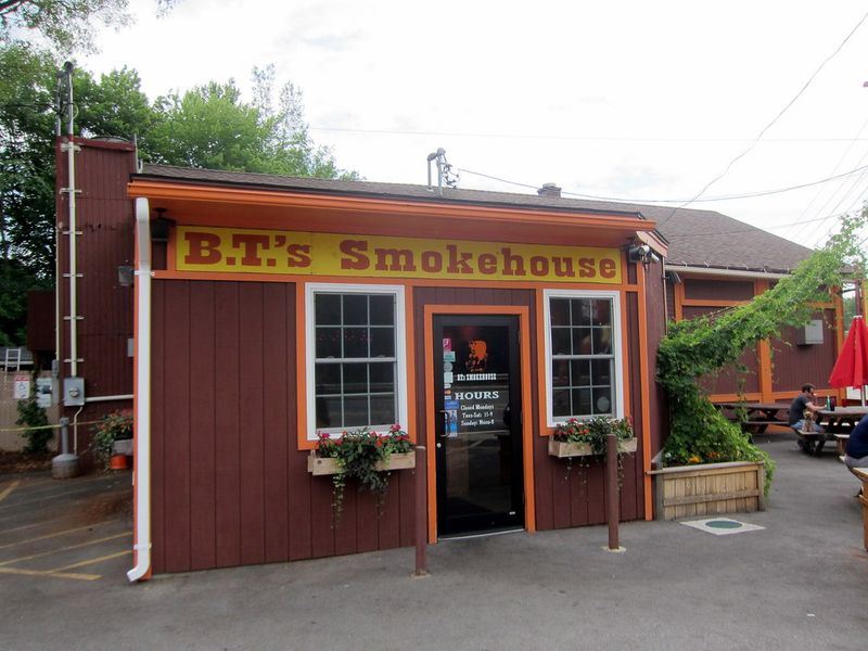 Massachusetts: BT's Smokehouse (Sturbridge)