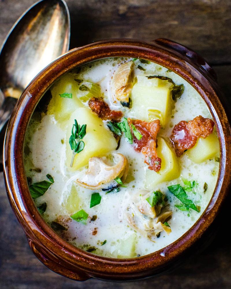 Massachusetts: Clam Chowder