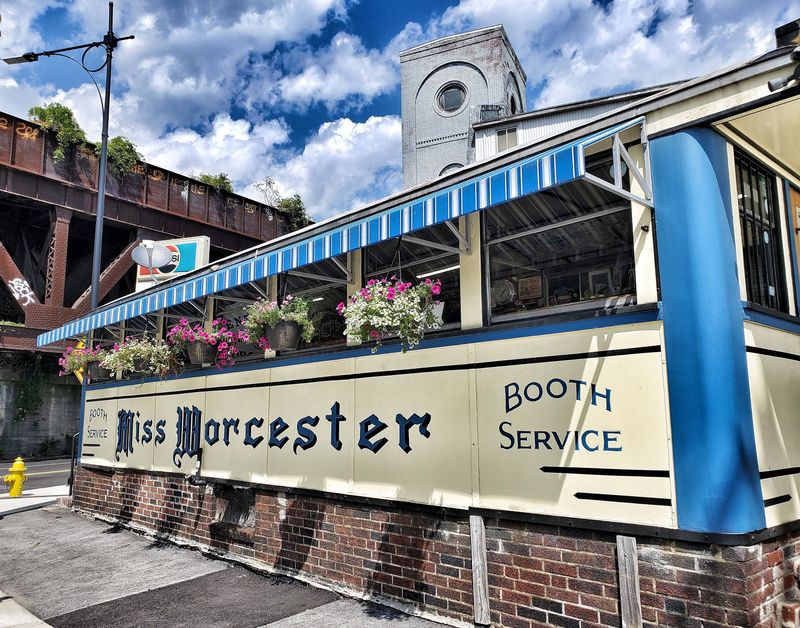 Massachusetts: Miss Worcester Diner – Worcester