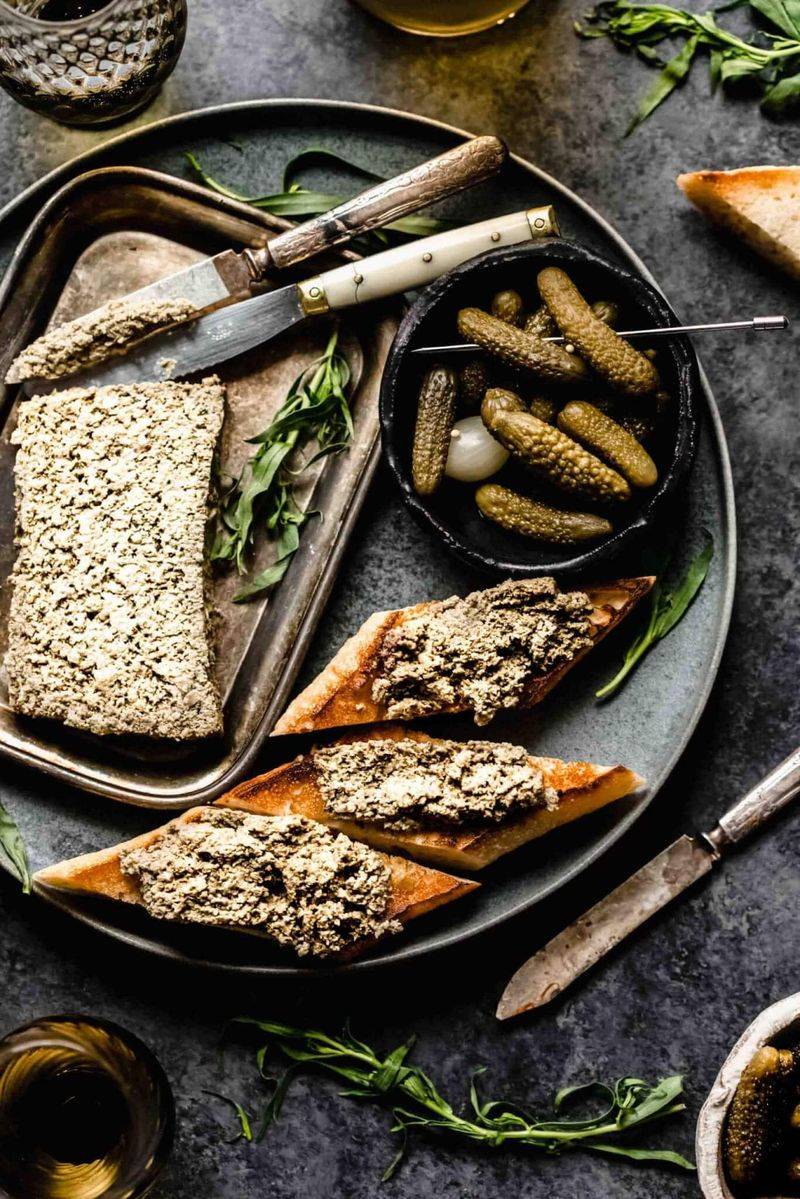 Mushroom Pâté with Crostini