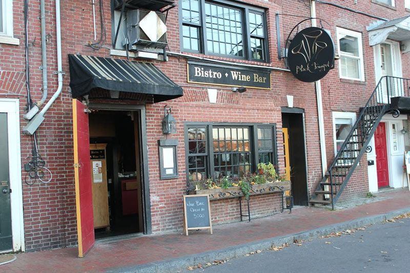New Hampshire: The Black Trumpet – Portsmouth