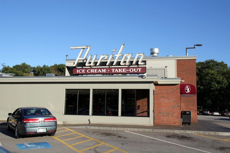 New Hampshire: Puritan Backroom – Manchester