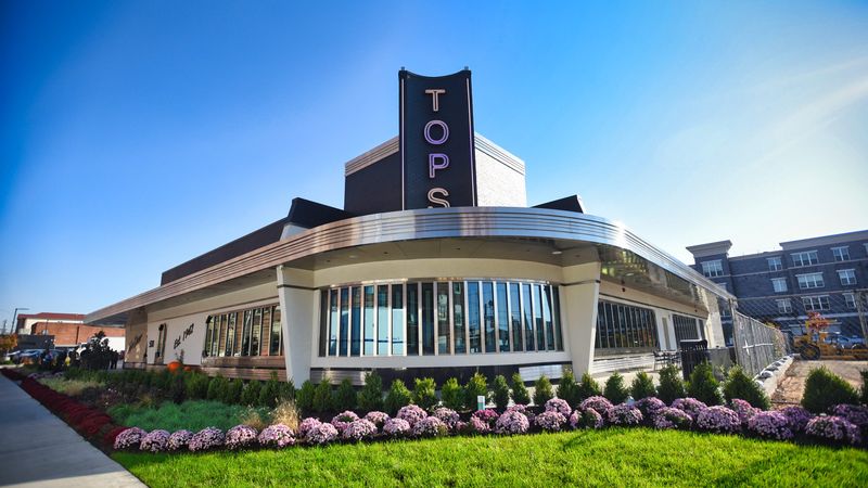 New Jersey: Tops Diner – East Newark