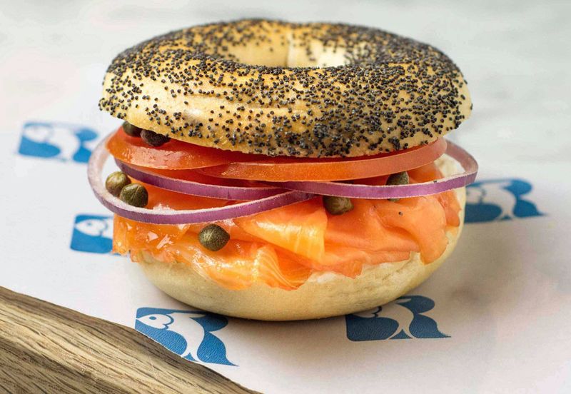 New York: Bagel with Lox & Schmear – Russ & Daughters, NYC
