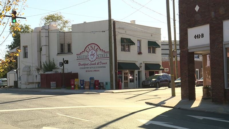 North Carolina: Smith Street Diner – Greensboro
