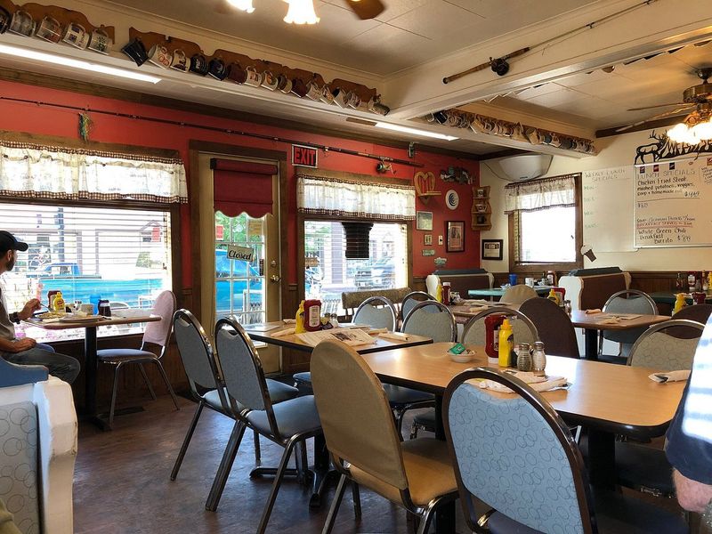 Wyoming: Peaches’ Family Restaurant