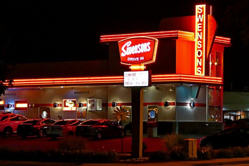 Ohio: Swensons Drive-In – Akron