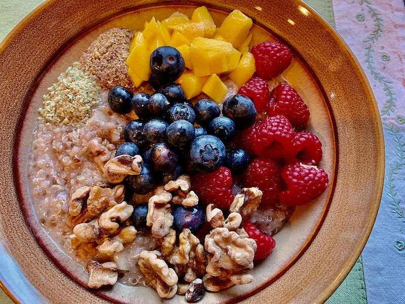 Quinoa Breakfast Bowl