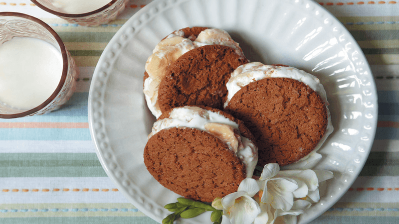 PB Banana Ice Cream Sandwich