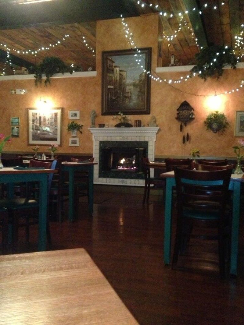 Rhode Island – Redlefsen's Rotisserie (Bristol)