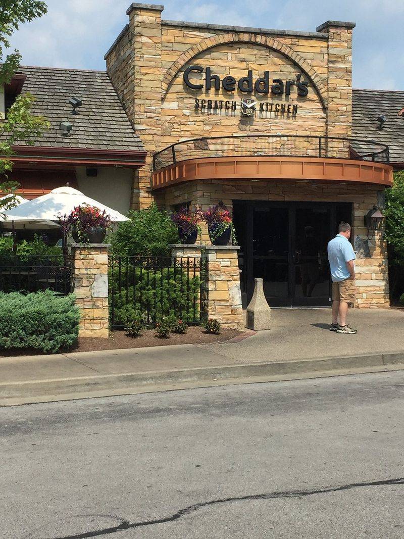 Cheddar’s Scratch Kitchen – Lexington