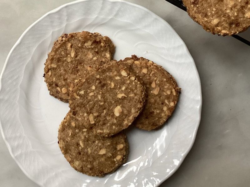 Hazelnut Spelt Cookies