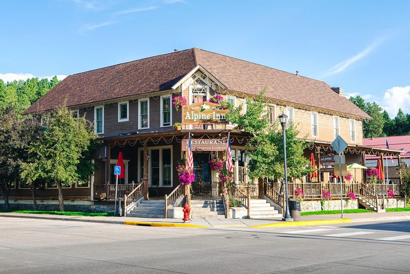 South Dakota - The Alpine Inn