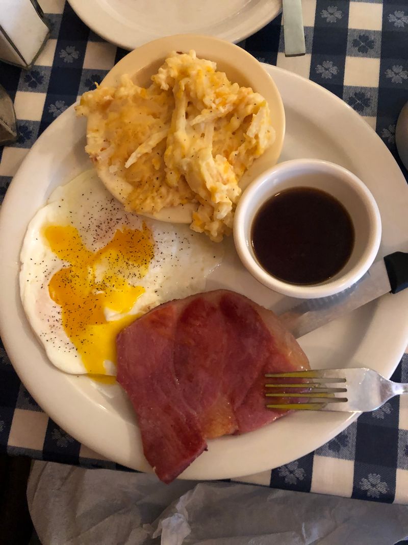 Tennessee: Country Ham & Red-Eye Gravy – Loveless Café, Nashville