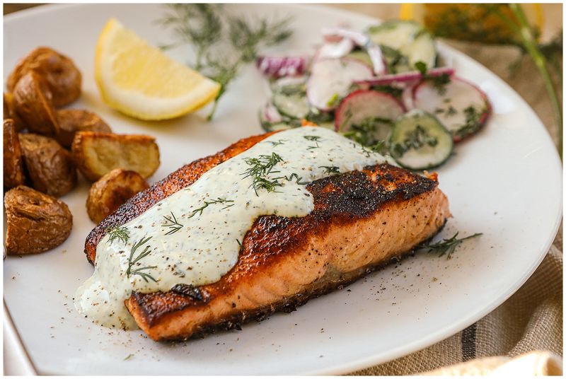 Seared Salmon with Dill Sauce