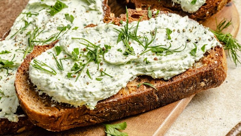 Herbed Tomato and Goat Cheese Spread