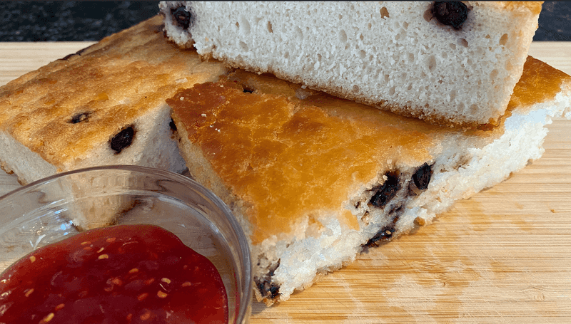 Bannock Bread with Berry Compote