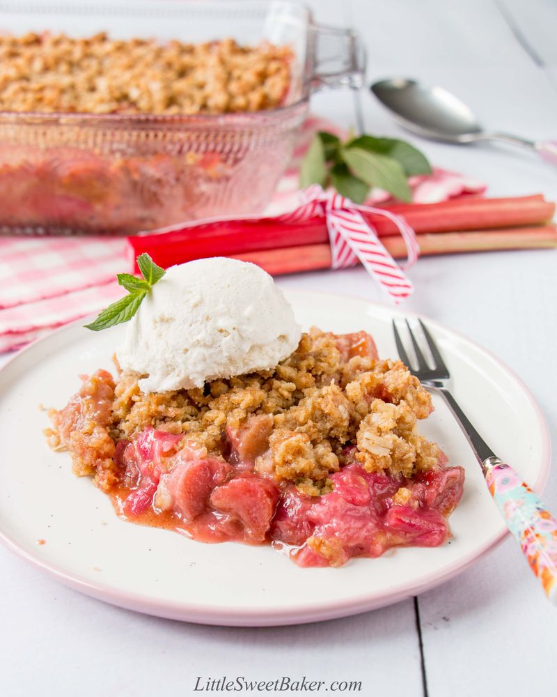 Rhubarb Crisp