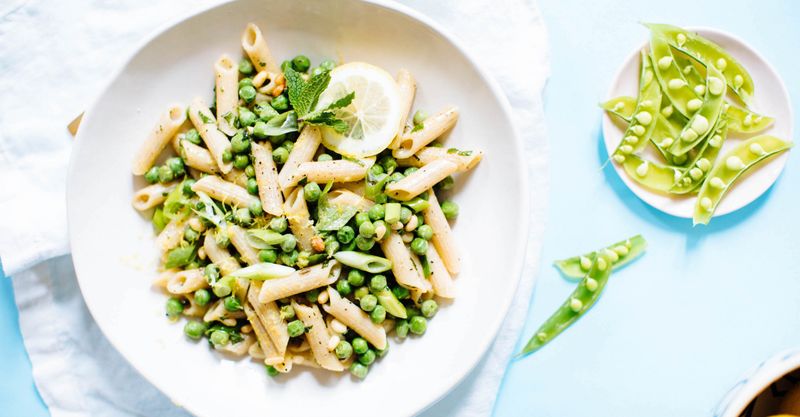 Spaghetti with Pesto and Peas