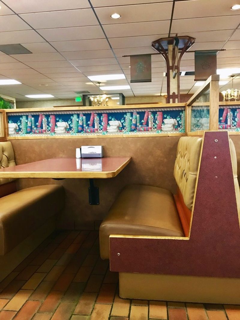 Utah: Crown Burgers – Salt Lake City