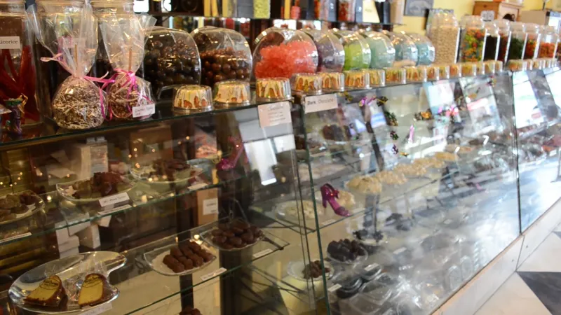 Alabama: Three Georges Candy – Mobile