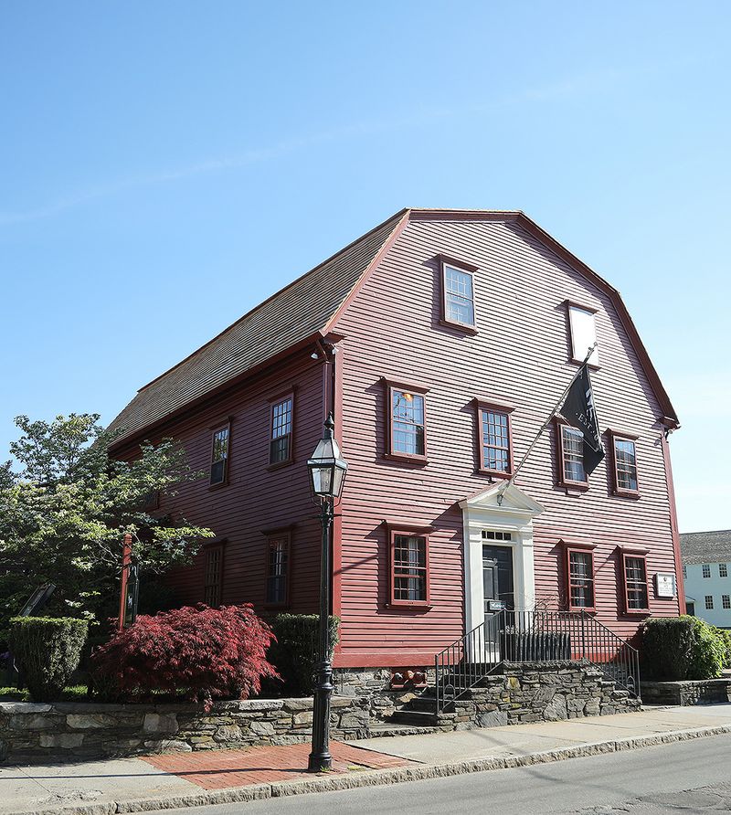 The White Horse Tavern – Newport, Rhode Island (est. 1673)