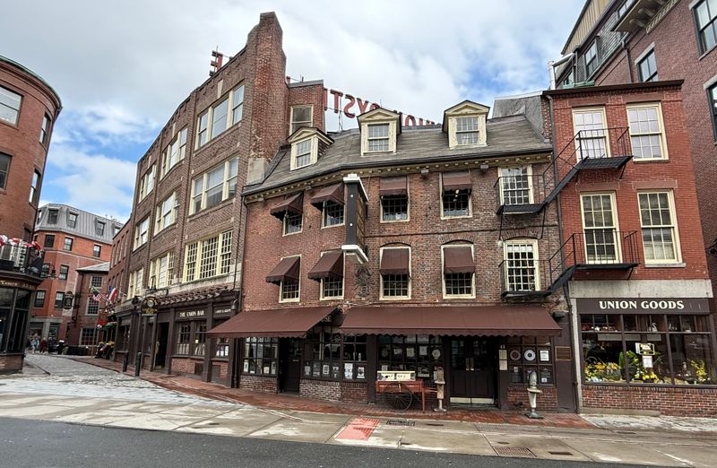 Union Oyster House – Boston, Massachusetts (est. 1826)