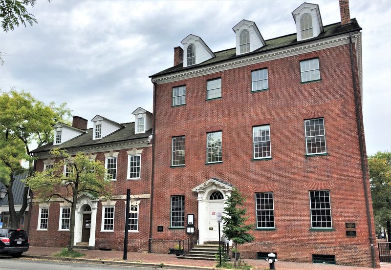 Gadsby’s Tavern – Alexandria, Virginia (est. 1785)