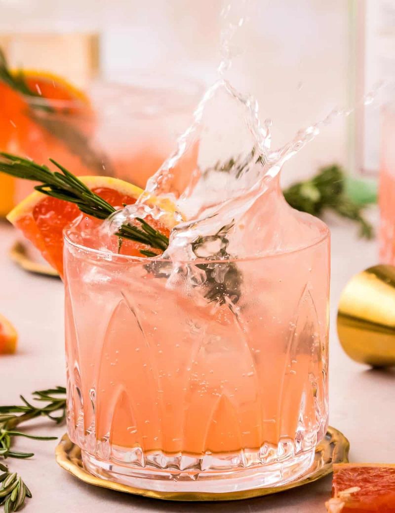 Grapefruit Rosemary Fizz