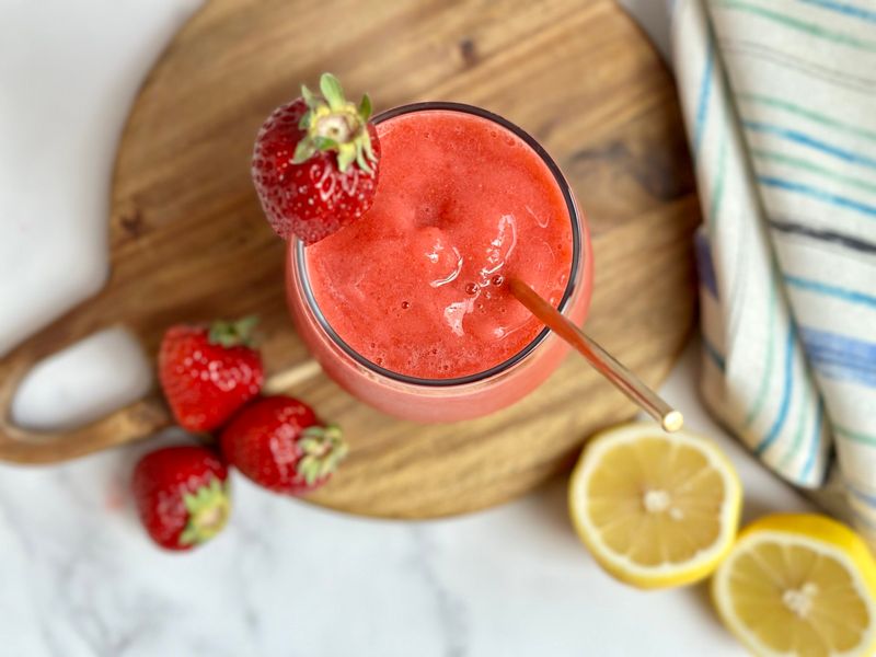 Strawberry Lemonade Refresh