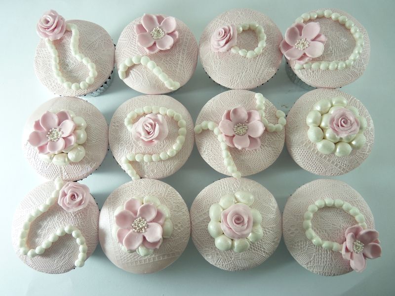 Vintage Lace Cupcakes