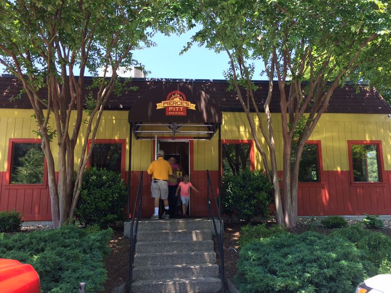 Virginia: Pierce's Pitt Bar-B-Que