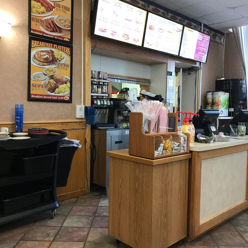 West Virginia: Tudor's Biscuit World (Charleston)