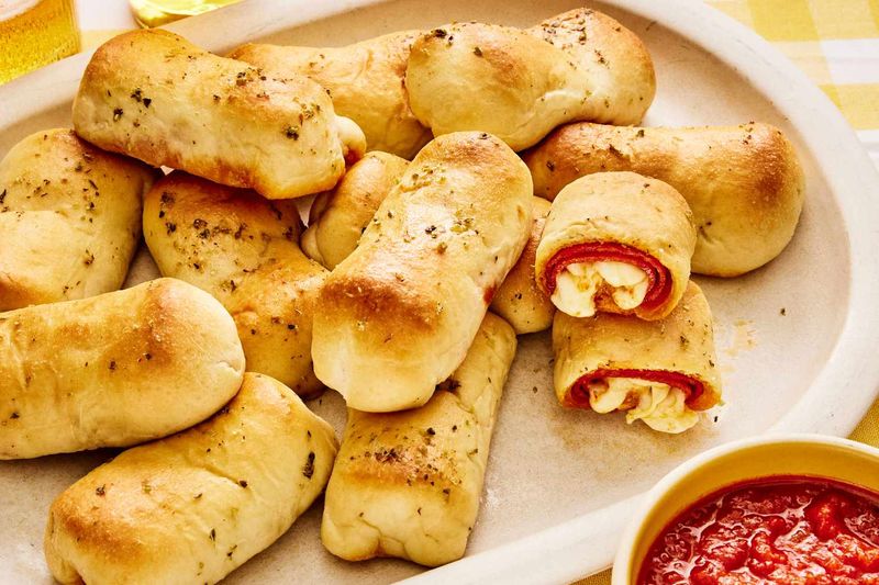 West Virginia: Grilled Pepperoni Rolls