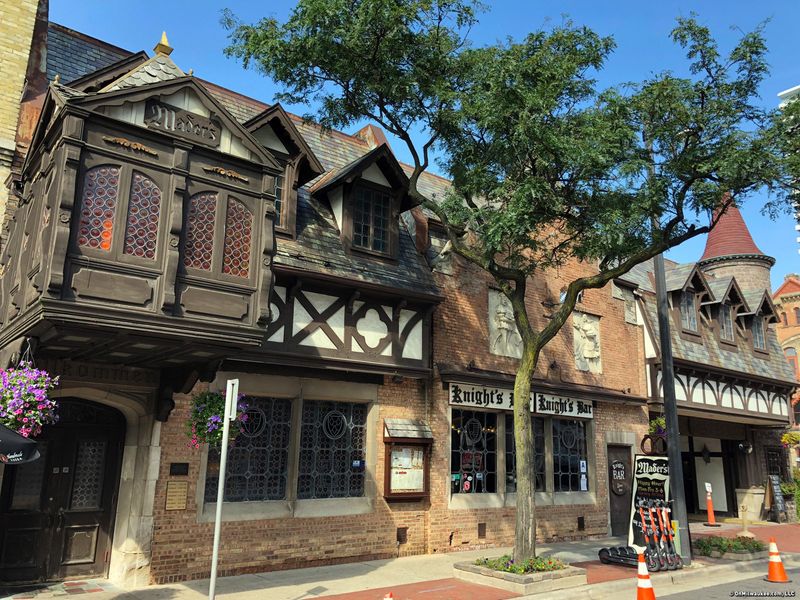 Wisconsin – Mader's Restaurant (Milwaukee)